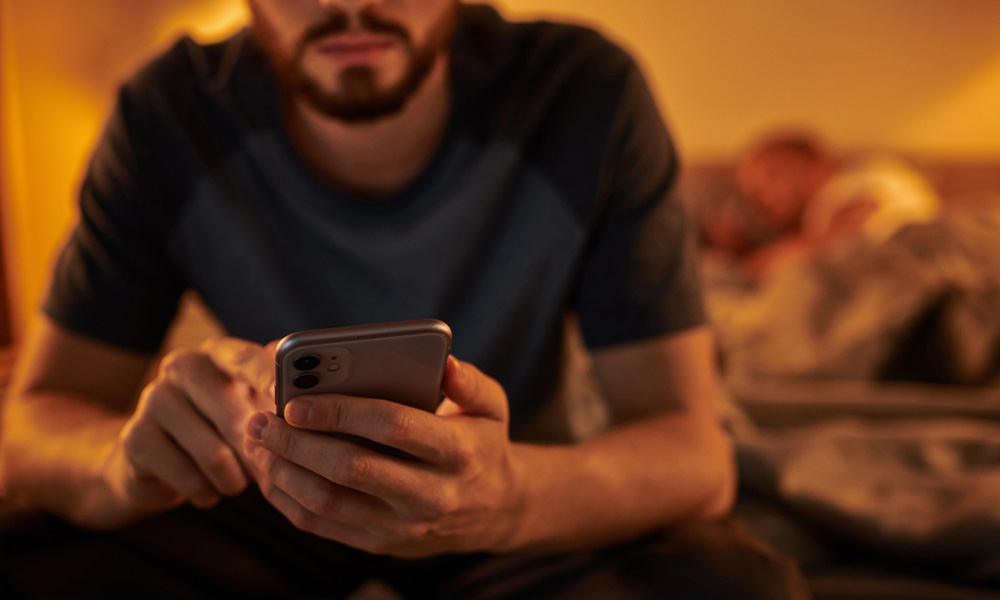 10 Relationship Red Flags You Should Never Ignore